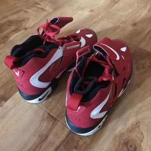 Red Nike Diamond Turfs